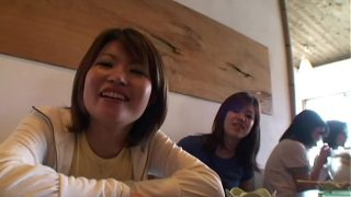 2 female japanese backpacker meets some older guys and have fun in a hostel